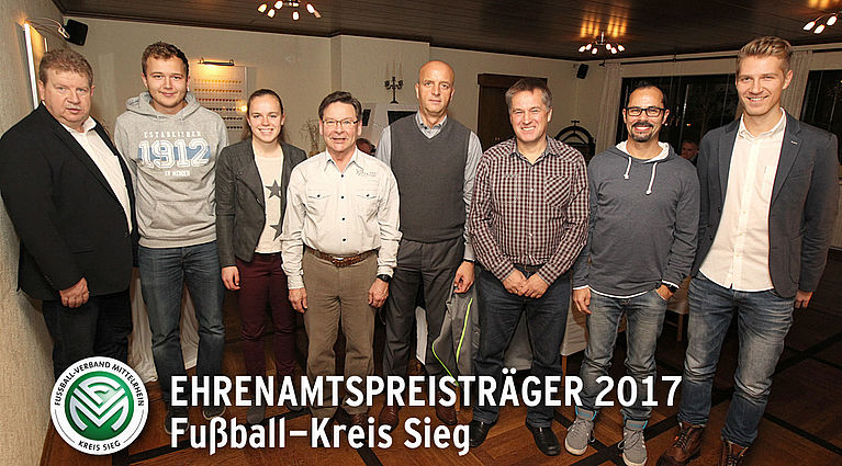 v.l.n.r.: Guido Fuchs, Thorben Wildemuth, Janina Scharnbacher, Klaus Elbert, Sener Tasdemir, Helmut Müller, Jörg Schmidt, Frederic Fuchs Nicht im Bild: Fred Miebach und Heinz-Georg-Willmeroth Ehrenamtsabend des Kreises Sieg am 5.12. im "Franzhäuschen" in Siegburg